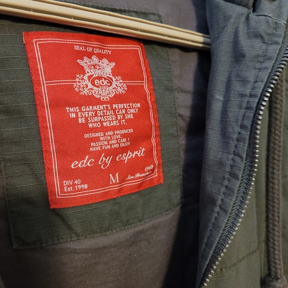 Thick winter jacket - Picture 3 of 3